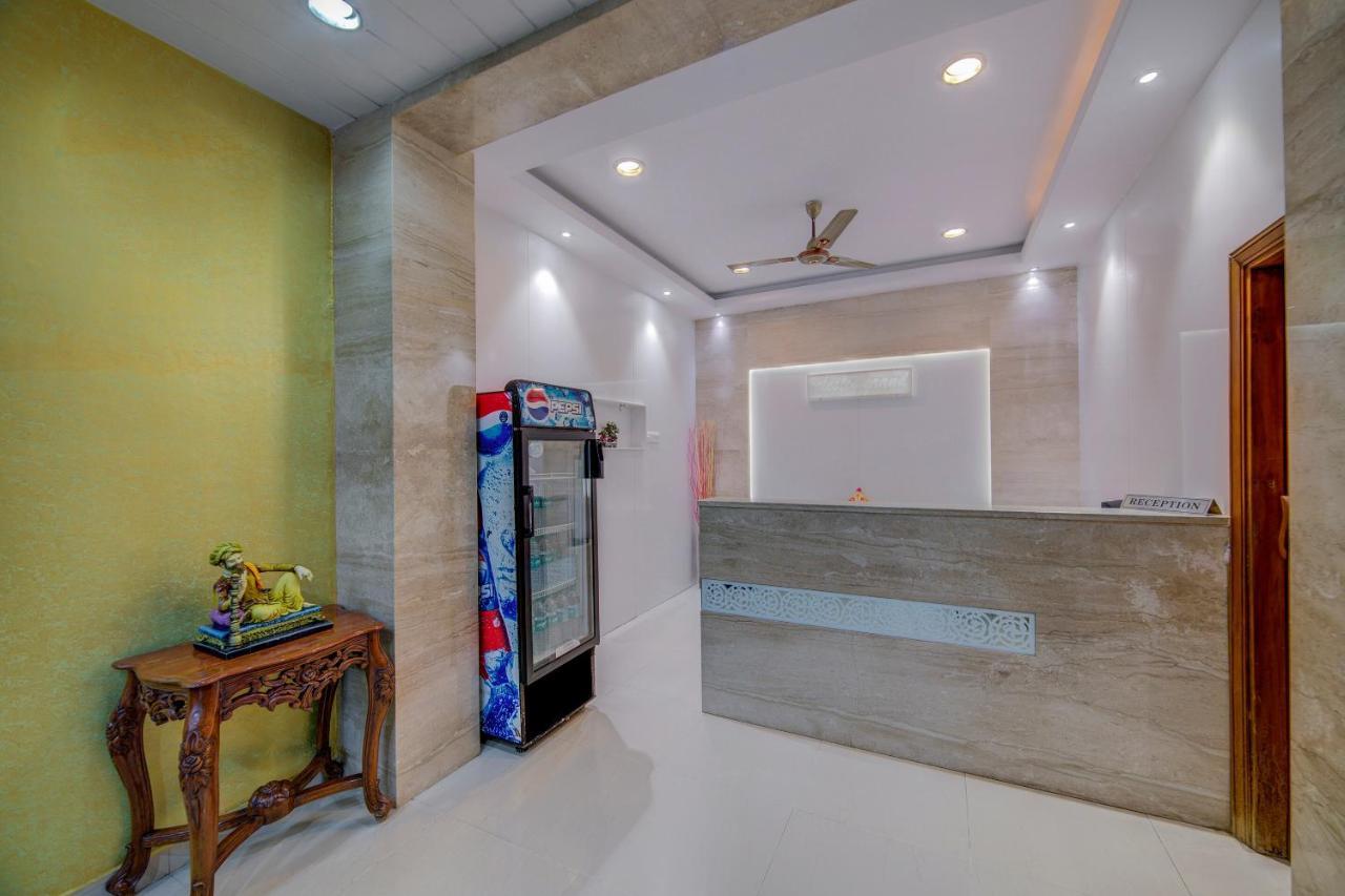 Oyo 18431 Hotel Celestee Grand 海得拉巴 外观 照片