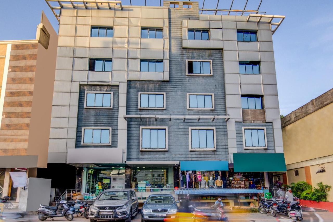 Oyo 18431 Hotel Celestee Grand 海得拉巴 外观 照片