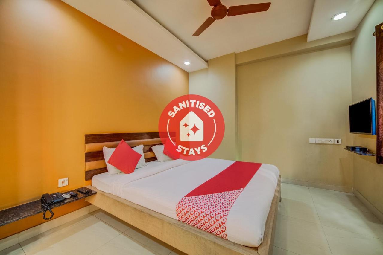 Oyo 18431 Hotel Celestee Grand 海得拉巴 外观 照片