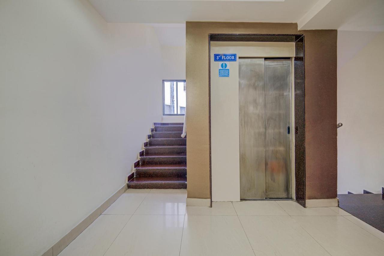 Oyo 18431 Hotel Celestee Grand 海得拉巴 外观 照片