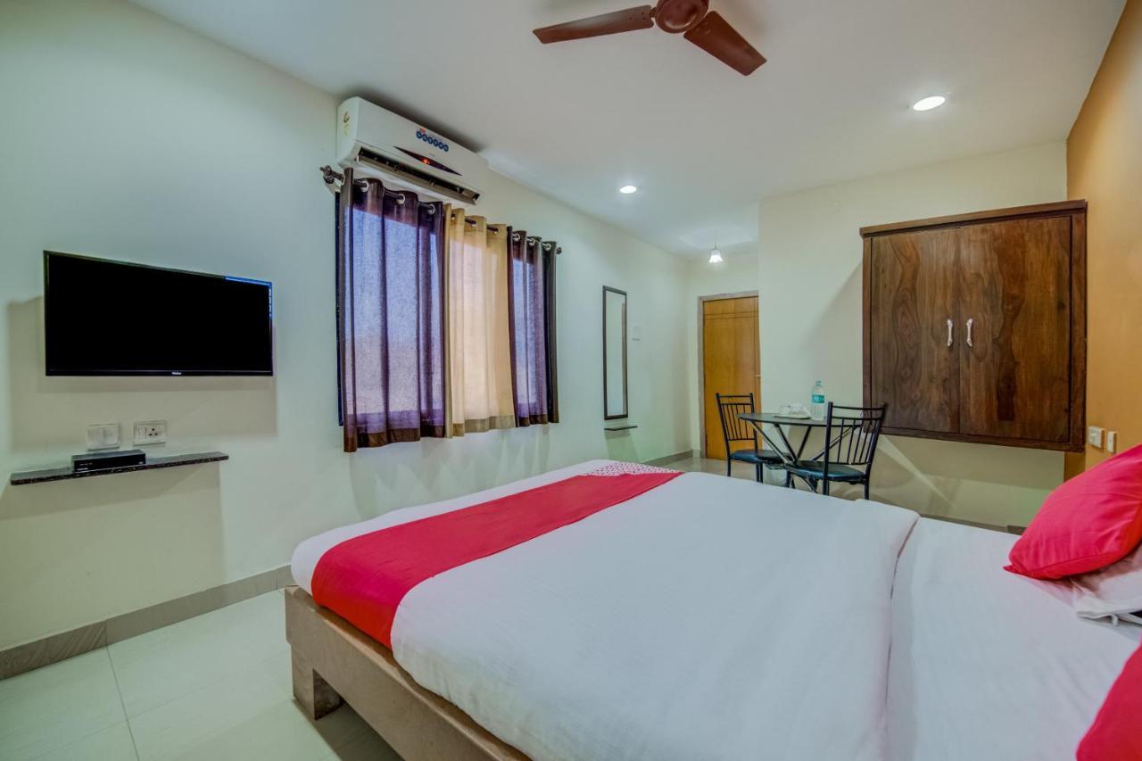 Oyo 18431 Hotel Celestee Grand 海得拉巴 外观 照片