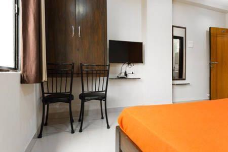 Oyo 18431 Hotel Celestee Grand 海得拉巴 外观 照片