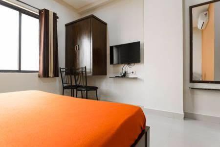 Oyo 18431 Hotel Celestee Grand 海得拉巴 外观 照片